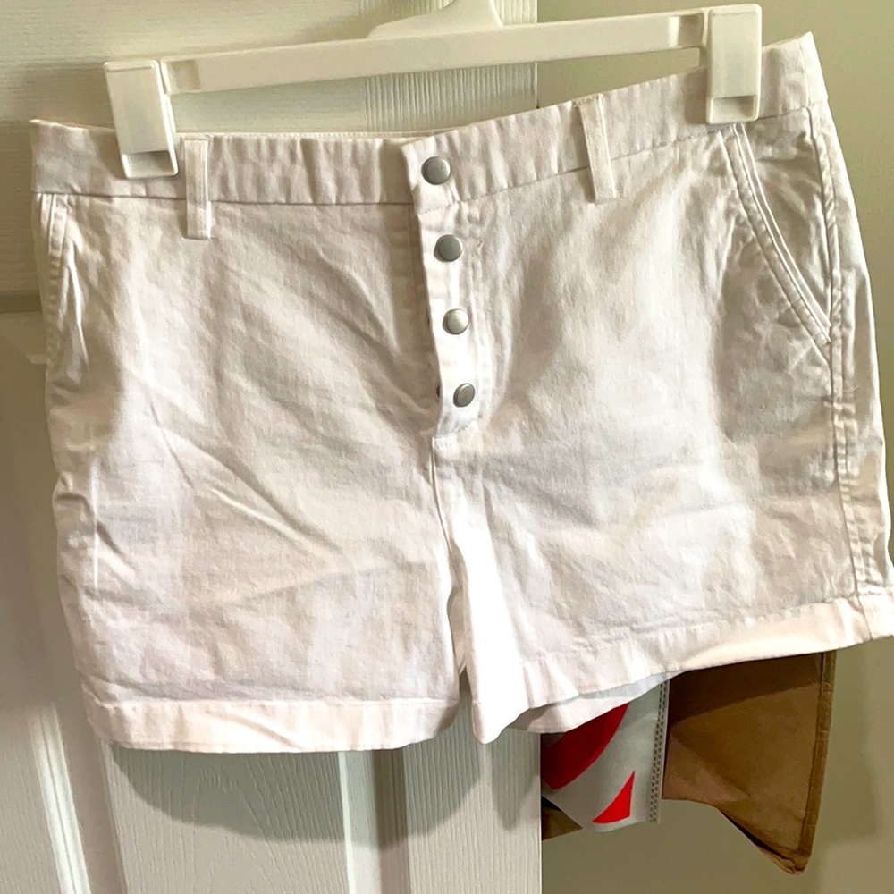 High waist white shorts